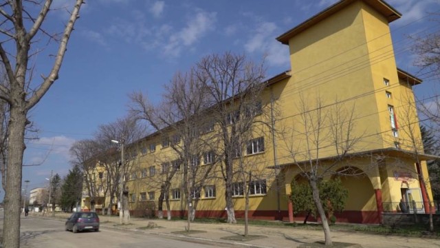 Снимка: Деветокласник беше ударен в час от двама по-големи ученици във Вълчедръм
