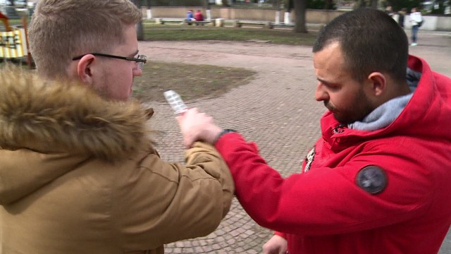 Снимка: Неизбежната отбрана: Кога и как можем да отвърнем, ако бъдем нападнати
