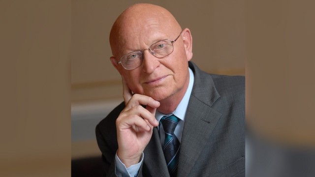 Снимка: Шеф от ЧЕЗ: Без ангажименти за арбитража, влизането на България в сделката e почти невъзможно