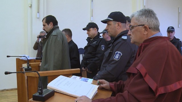 Снимка: Съдът пусна срещу 5000 лв. гаранция бившия легионер, който стреля по полицаи