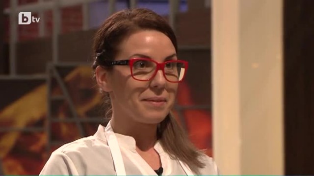 Цветомира си представя как хваща самолета за Прага