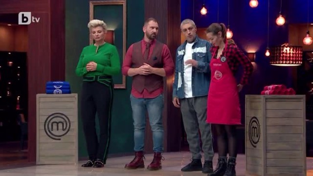 Лора и Даниела са капитани на двата отбора