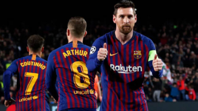 Снимка: Меси отвърна на Роналдо при разгромен успех за 