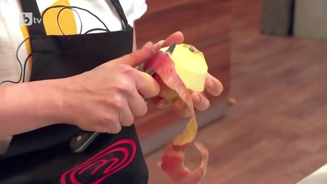 Лора е на косъм да се разплаче от радост, а Огнян е бесен