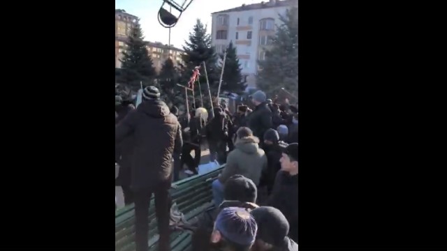 Снимка: Протести и сблъсъци в Ингушетия заради проектозакон за референдумите