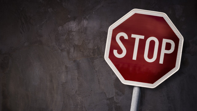 Снимка: Заради срутили се скални отломки: Затвориха пътя към смолянските села Писаница и Хасовица