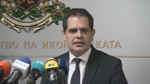 Снимка: Правителството обеща нова финансова помощ за бизнесите, засегнати от противоепидемичните мерки