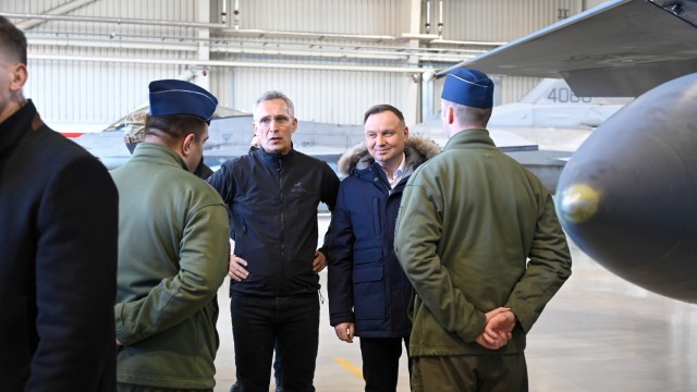 Снимка: НАТО няма да изпраща войски в Украйна