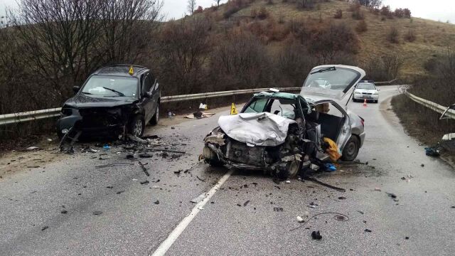 Снимка: Жена загина при челна катастрофа в Панагюрище