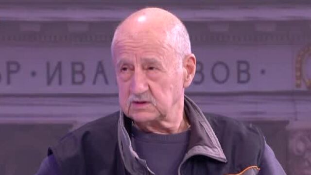 Снимка: Павел Попандов с призив за бойкот на Народния театър: Ако не бъдем откровени и настойчиви, сме обречени като народ