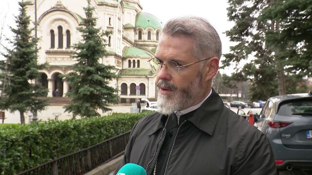 Митрополит Антоний: Поклонението по традиция се прави в „Св. Александър Невски“