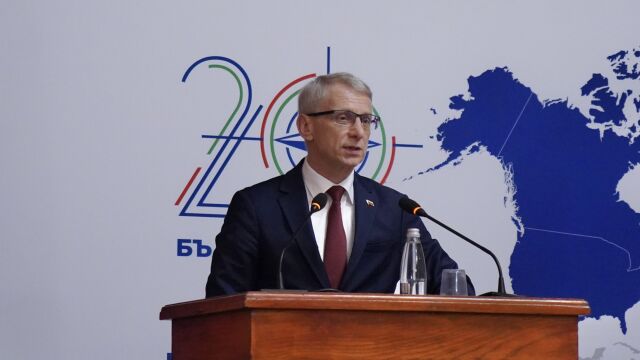 Снимка: Денков: Врагът на Путин не е НАТО, най-голямата заплаха за режима в Москва е демокрацията
