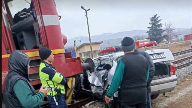 Единият от машинистите управлявал товарният влак който преди два дни