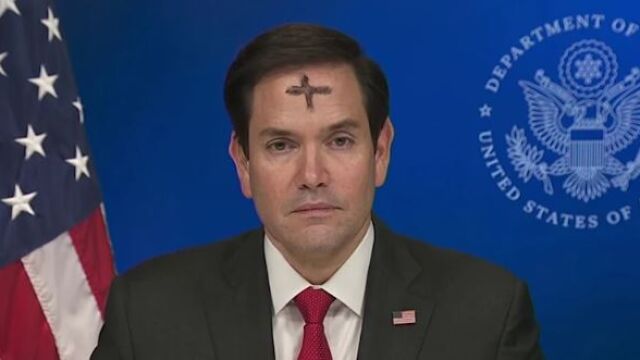 Екипът на Доналд Тръмп продължава да изумява всеки ден света