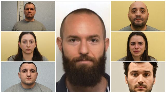 Роман Доброхотов е свикнал да гледа през рамо Разследванията на