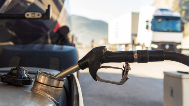 Неизвестно лице е източило 400 литра дизелово гориво от резервоара