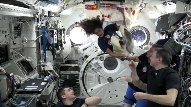 Компанията SpaceX отмени в последния момент очакваното изстрелване на заместващ