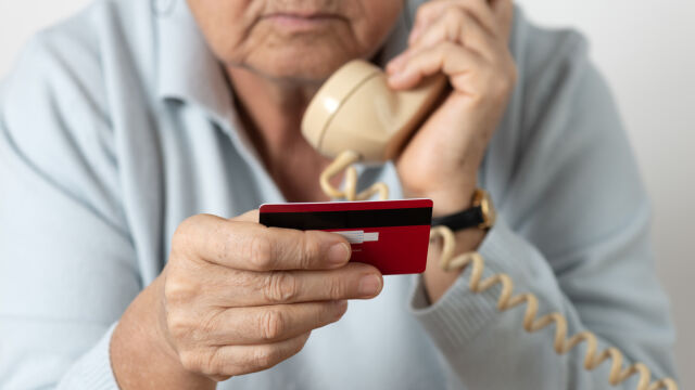 Мъж на 73 години от разградското село Балкански е ощетен