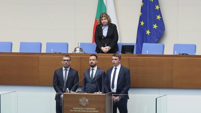 Трима нови депутати в 51 вото Народно събрание положиха клетва в