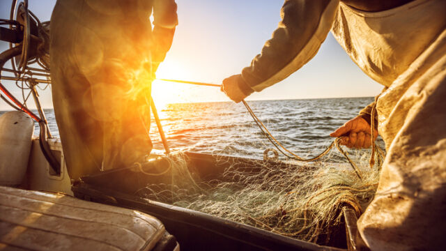 Перуански рибар е открит жив в Тихия океан след като