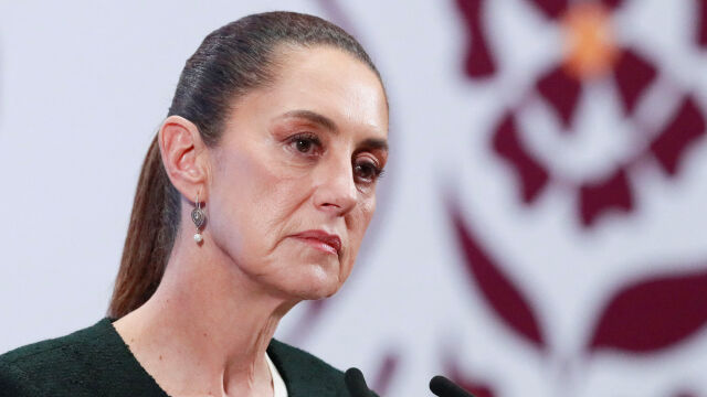 Президентката на Мексико Клаудия Шейнбаум заяви че неин стар мобилен