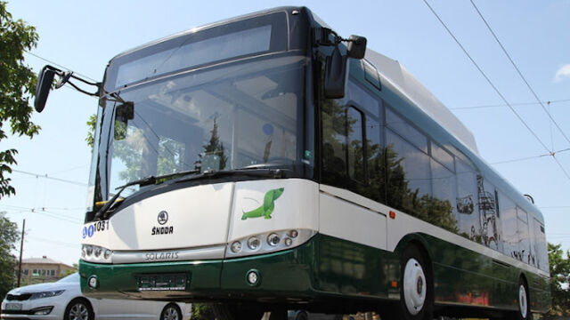 Четири автобуса и един тролейбус са взломени в Стара Загора Те