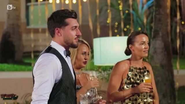 Снимка: Eргенът Васил се среща с някои от дамите в Шри Ланка (ВИДЕО)