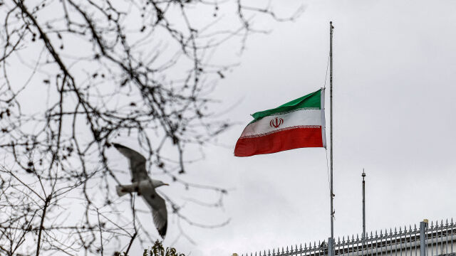 Алиреза Арафи бе назначен във Върховния съвет за временно управление на Иран след смъртта на Али Хаменей