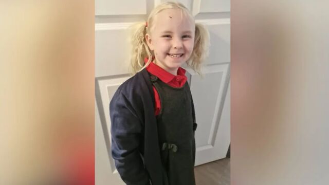 Снимка: Само на 5 г. Фрея вече е в пубертета, причината -  пластири на майка ѝ