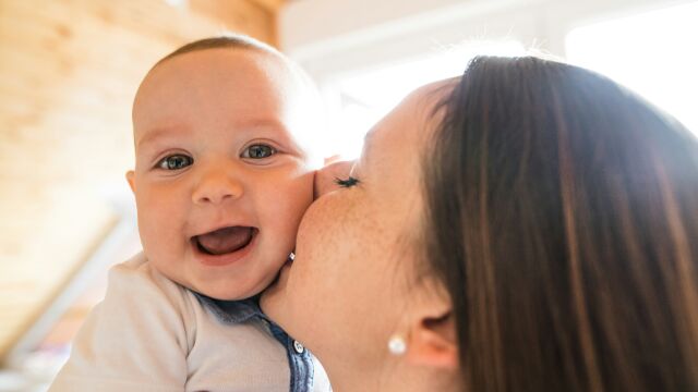 Снимка: Когато мечтата за бебе се нуждае от подадена ръка: Науката и сърцето в един общ път