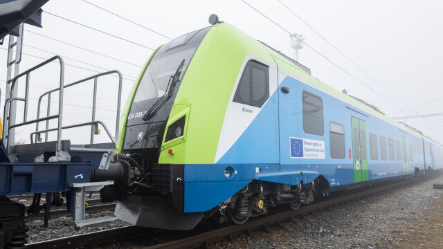 Снимка: Първите два електрически влака на Škoda Group пътуват към България