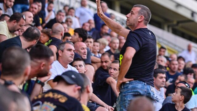 Снимка: Илиян Филипов: Най-смешната дузпа, Око си легна на калъфката