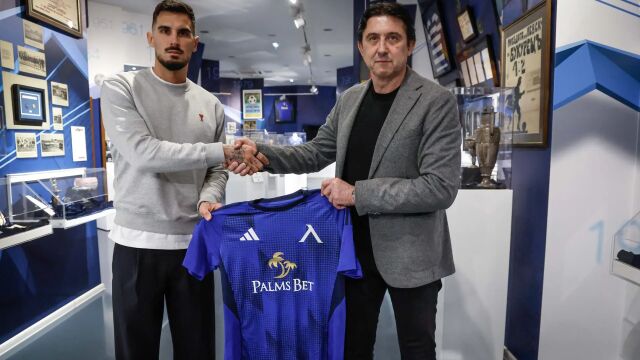 Снимка: Договор за 11 мача: Левски подписа с голмайстор на Румъния (СНИМКИ)