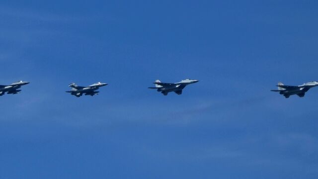 Снимка: Румъния вдигна два изтребителя заради засечени въздушни цели по границата с Украйна