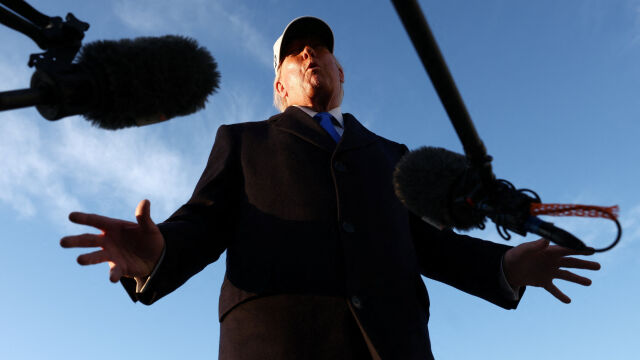 Доналд Тръмп призова и други държави да изпратят военни кораби в Ормузкия проток