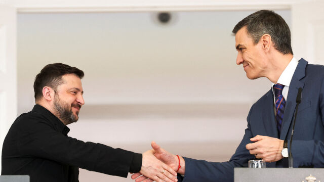 Снимка: Испания ще предостави нов пакет военна помощ на Украйна за 1 млрд. евро