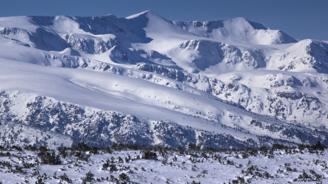 Снимка: Страх от мечки и телефони без обхват: Издирваха часове наред четирима младежи в Рила