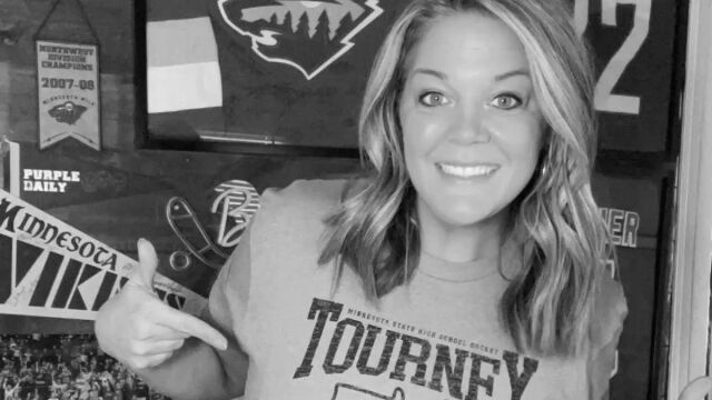 Снимка: Хокеят в черно! Репортерка, трите ѝ деца и куче загинаха при пожар! 