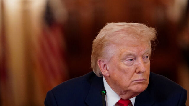 Противоречивите сигнали от САЩ: Цената на петрола рязко спадна, а после скочи до над 100 долара