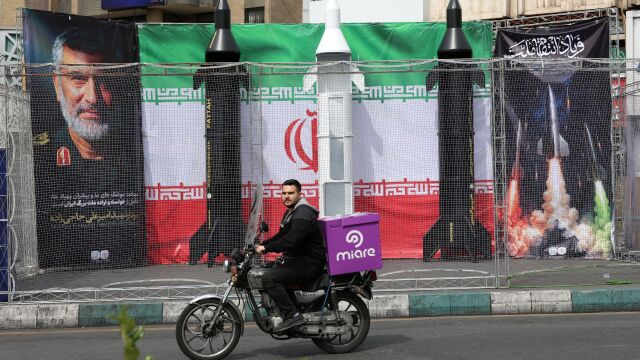 Снимка: Американците не знаят дали ще могат да си позволят бензин, военните действия са отишли твърде далеч