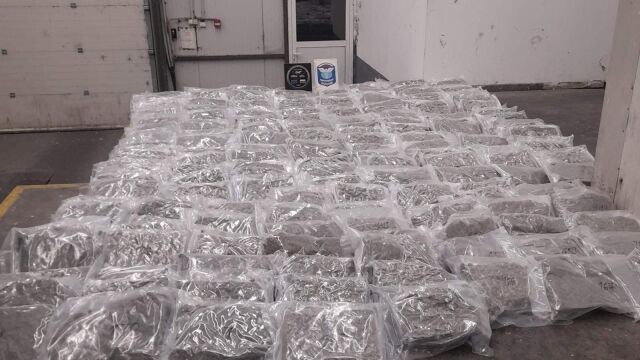 Снимка: Близо 5 г. затвор за сърбин, опитал да пренесе марихуана за 1,4 млн. евро през 