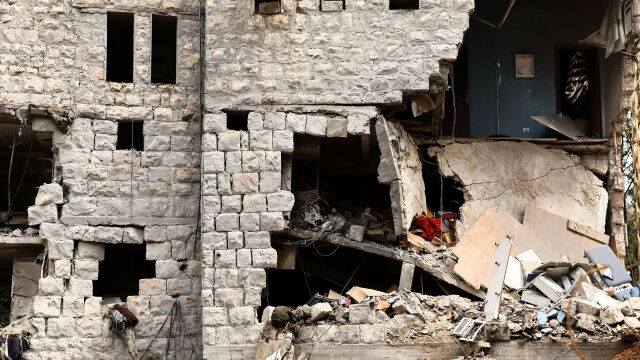 Войната в Близкия изток: САЩ твърдят, че преговорите продължават, Иран отхвърли 15-точковия план (ОБЗОР)