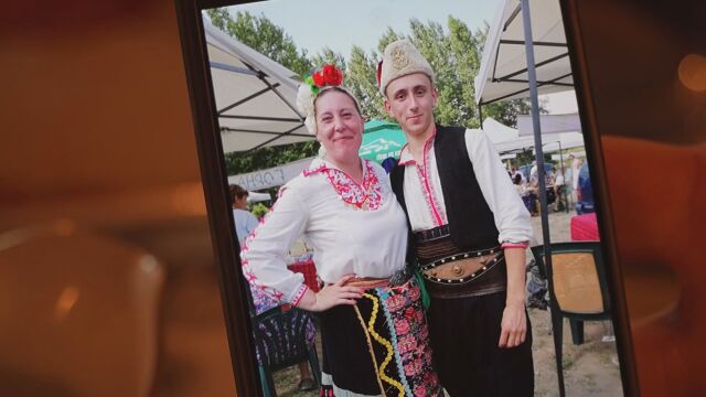 От военноморския флот до българското хоро: Ирландка намери своя дом в Бутово