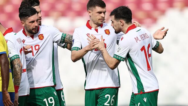 Снимка: Дебютант изригна: Не са се събличали по физическо, но ни обясняват как се играе футбол!