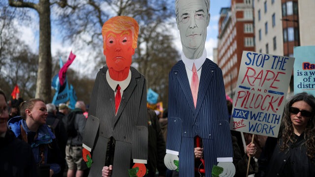 Снимка: Хиляди протестиращи се събраха в Лондон срещу крайната десница