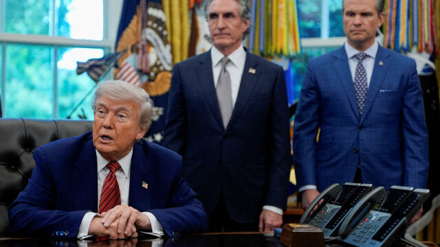 Снимка: Тръмп е готов да прекрати войната, дори ако Ормузкия проток остане затворен 