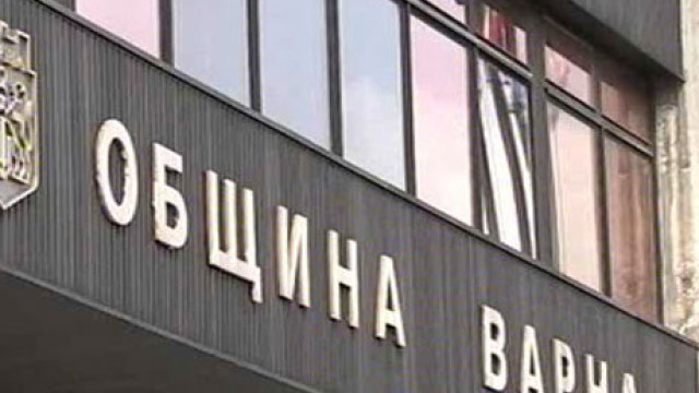 Снимка: Бутат близо 200 незаконни постройки край Варненското езеро  