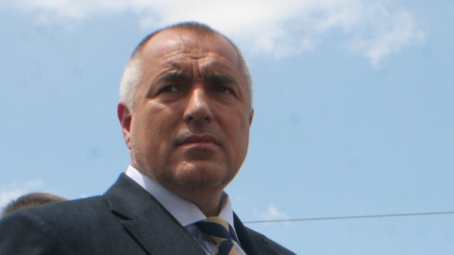 Снимка: Премиерът на първа копка в Пирдоп
