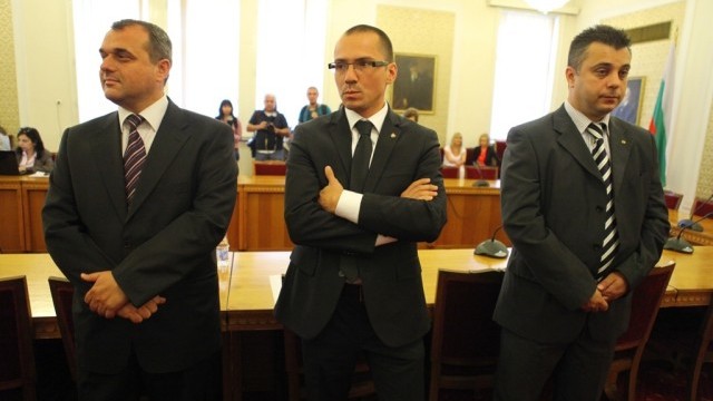 Снимка: „Незаобиколимият фактор” ДПС лиши Орешарски от подкрепата на ВМРО