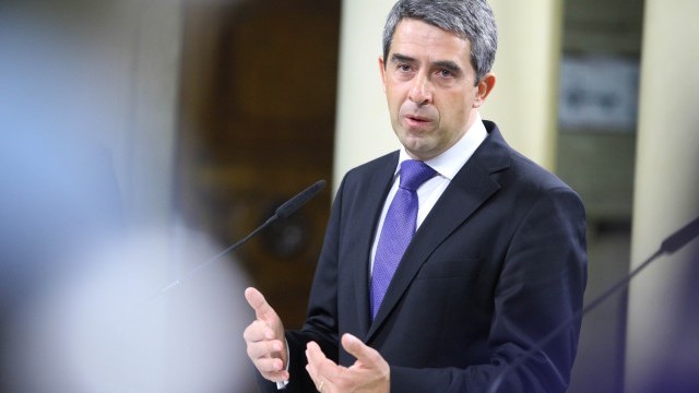 Снимка: Президентите Плевнелиев и Вуянович поискаха общ туристически продукт 